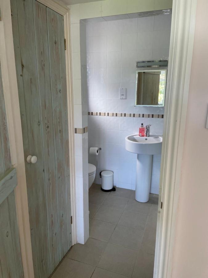 Cliff Top Garden Room Milford on Sea Esterno foto