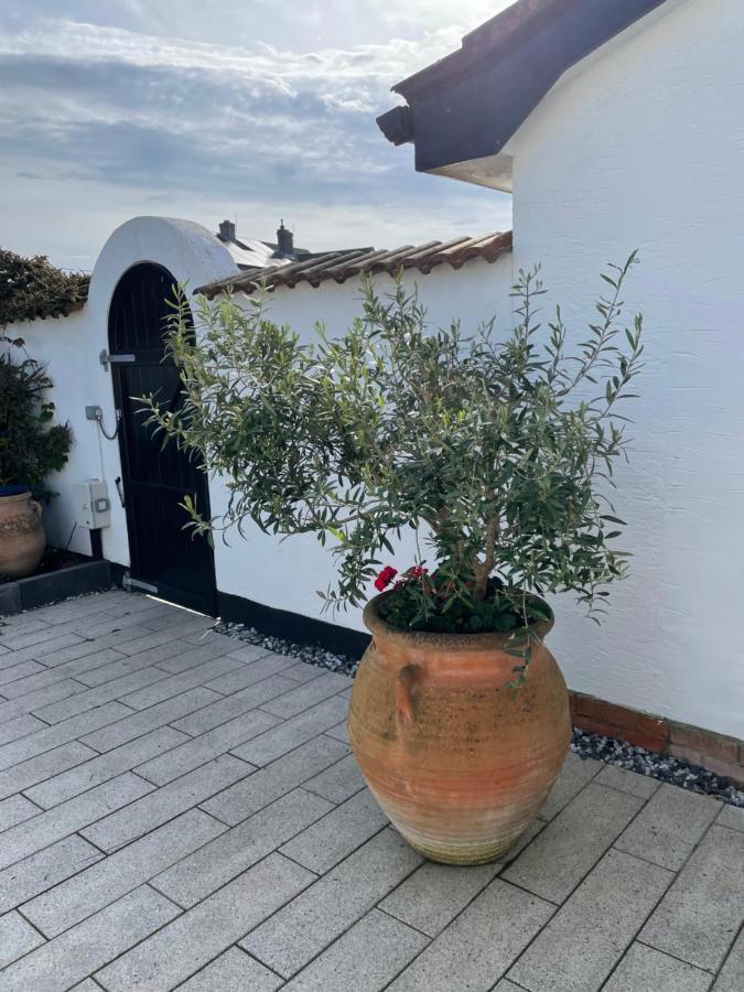 Cliff Top Garden Room Milford on Sea Esterno foto