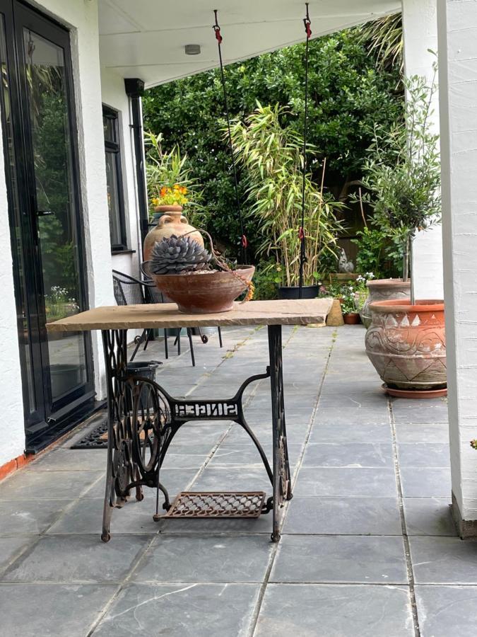 Cliff Top Garden Room Milford on Sea Esterno foto