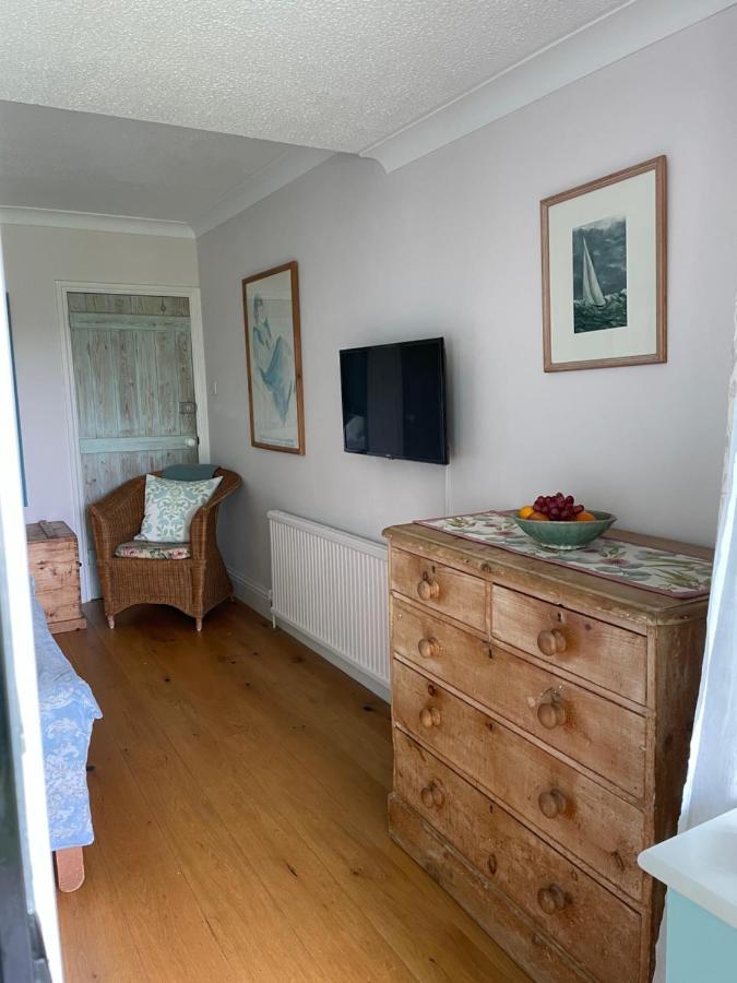 Cliff Top Garden Room Milford on Sea Esterno foto